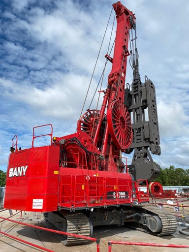 TLIH-Hydraulic Grab Commissioned by Ten-League