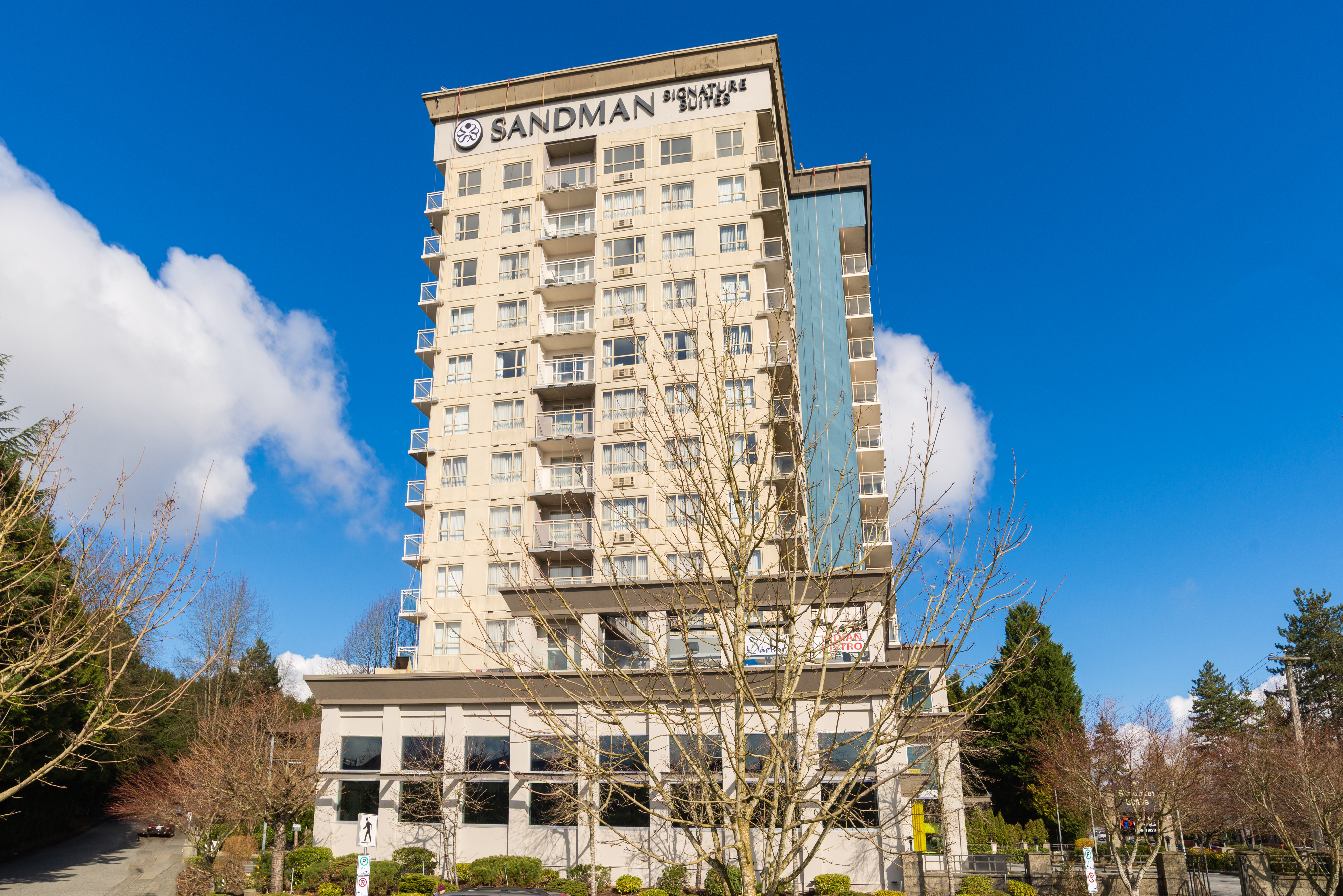 Sandman Signature Surrey-Guildford Suites exterior
