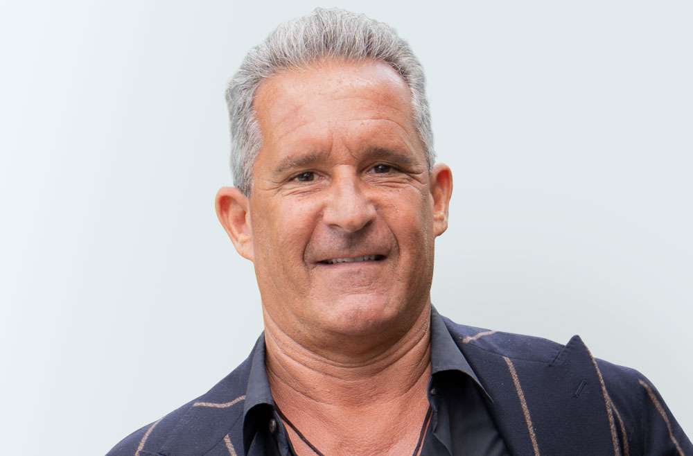 Giovanni J. Ford is a distinguished financial expert with over 25 years of experience delivering customized investment and credit solutions to high net-worth individuals, family offices, and institutional clients. His career encompasses significant roles in major financial institutions and notable achievements in various sectors of the financial services industry.