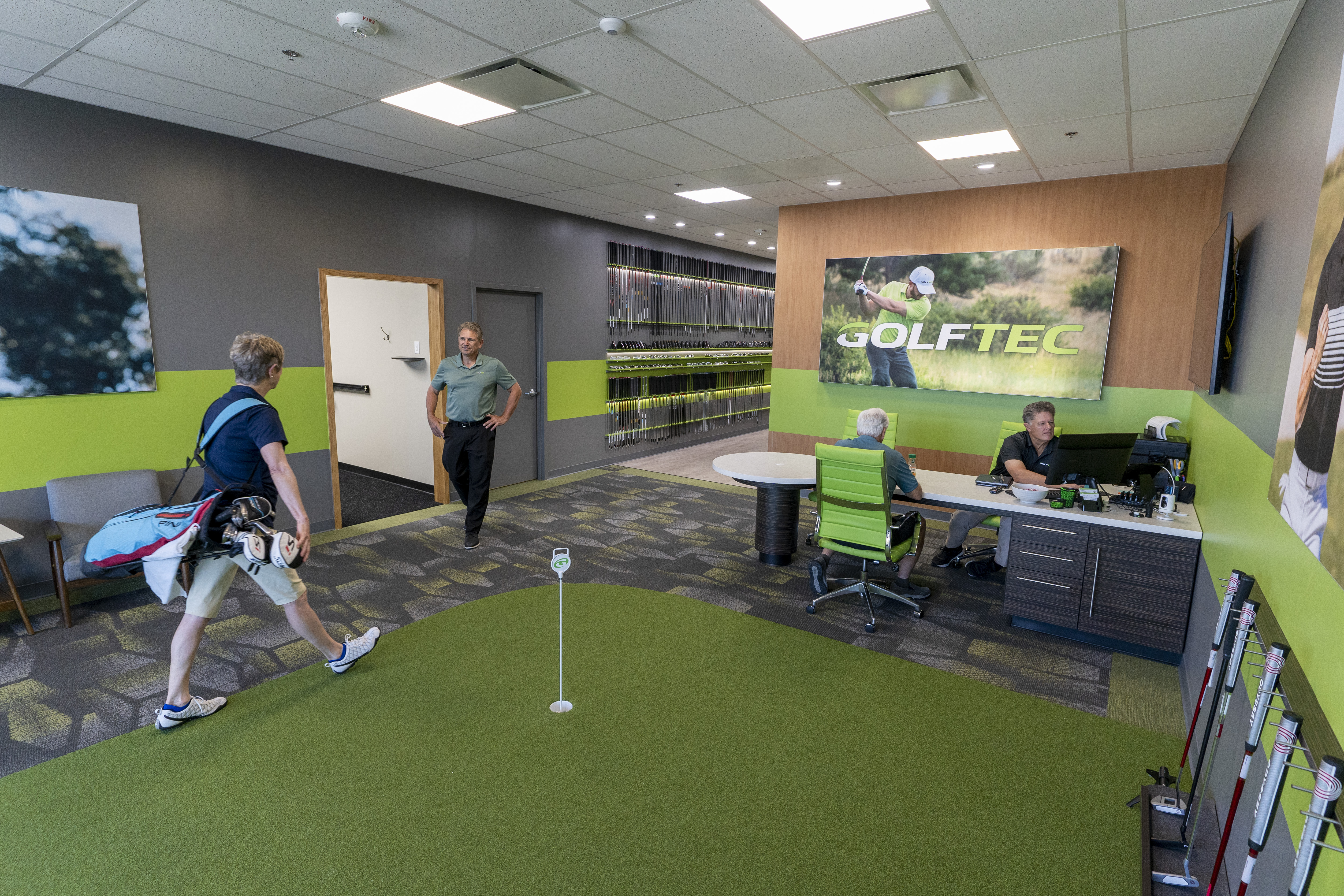 GOLFTEC Interior