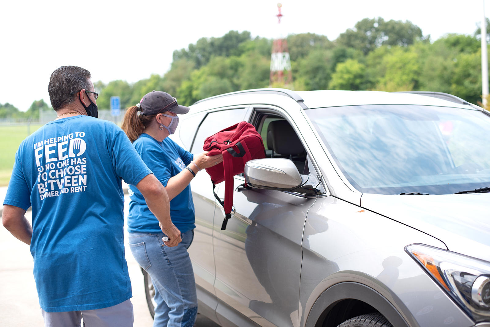 Local Food Lion associates donate at a Food Lion Feeds event