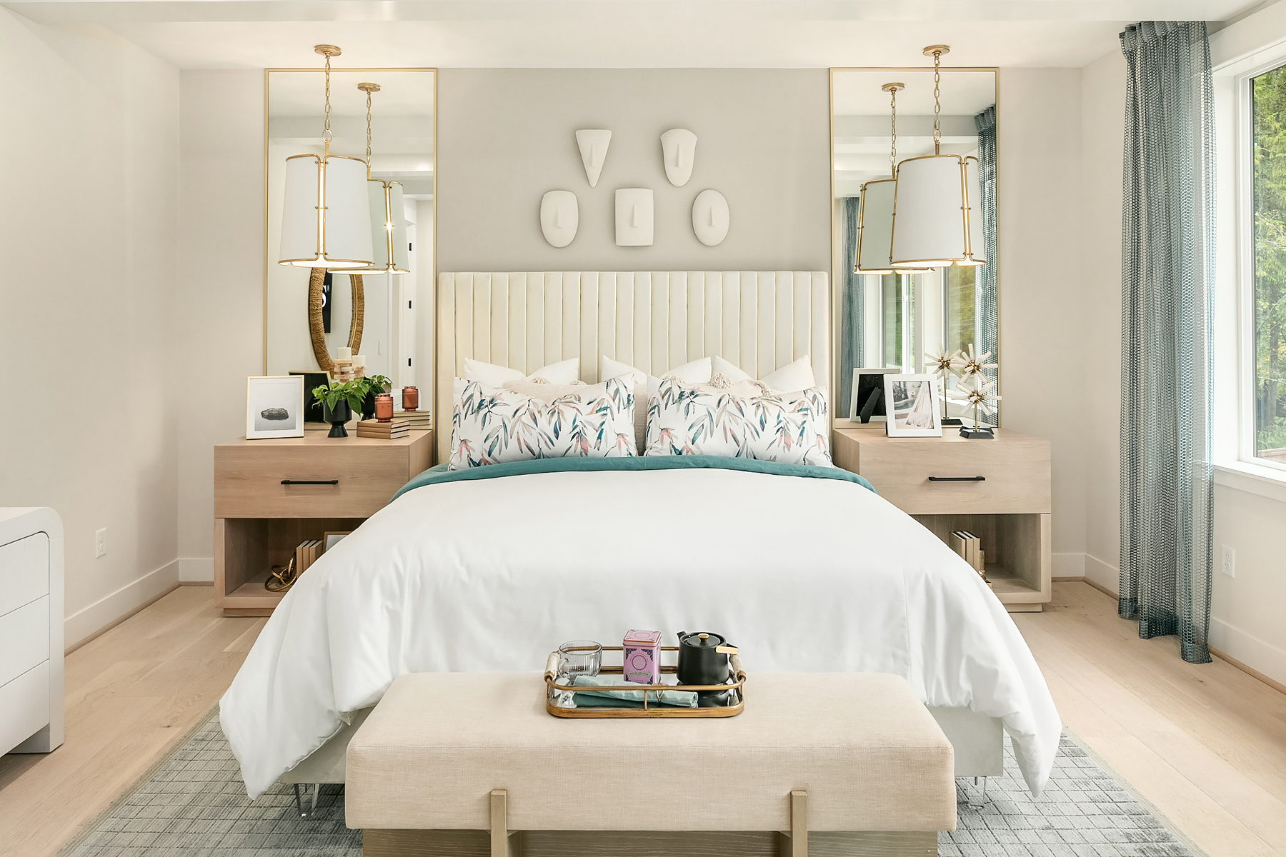 "Our new Avenwood community offers beautiful home designs with flexible living options to suit every lifestyle," said Kelley Moldstad, Group President of Toll Brothers in Washington.