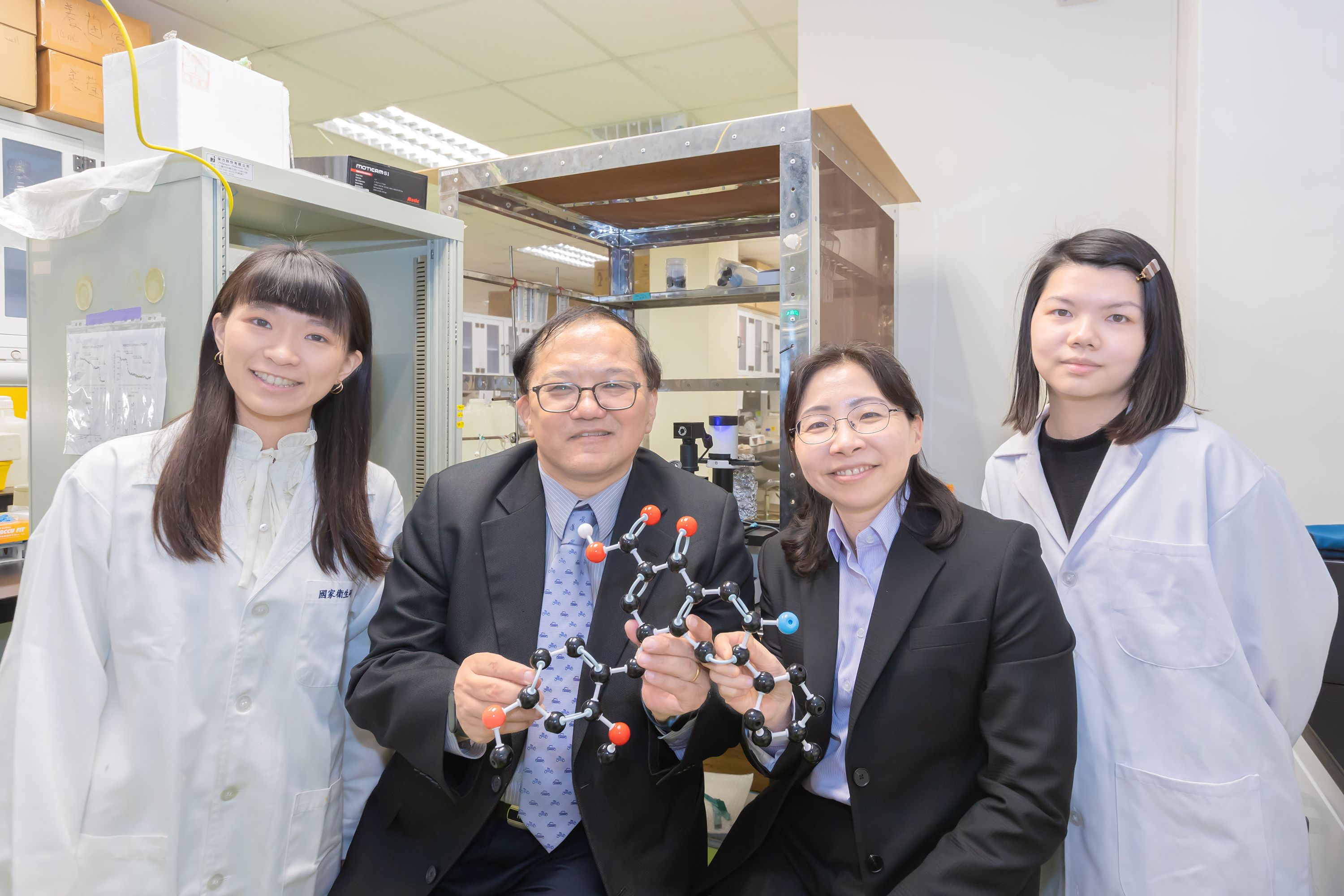 Researchers at NTHU and NHRI Develop New Drug for Treating Chronic Intestinal Inflammation