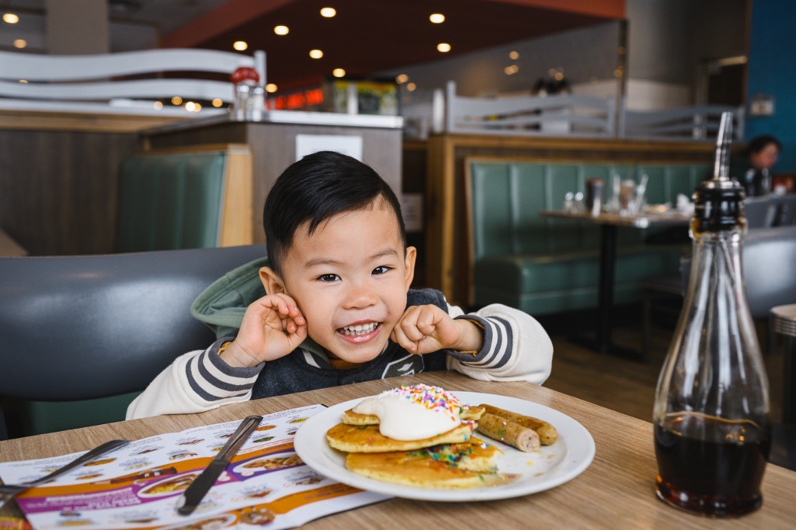 Denny's Canada - Guest with Slam