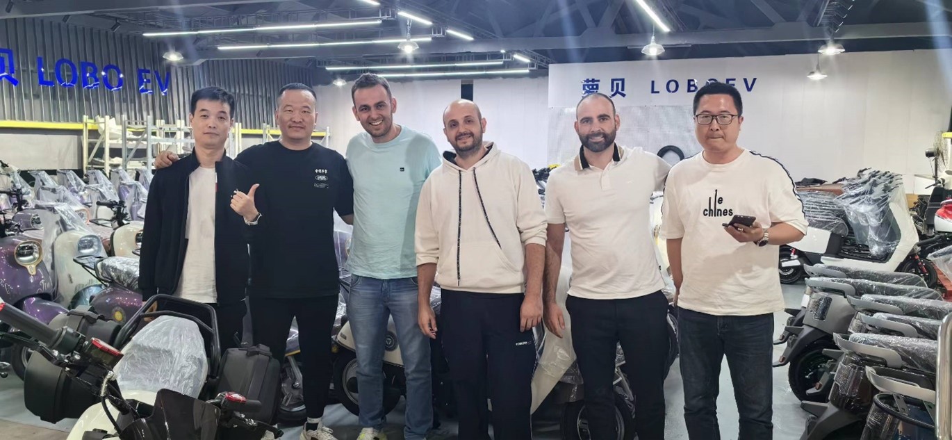 Brazilian distributors meet with LOBO EV team