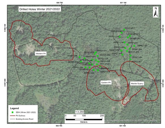 Emplacement des trous de forage sur la propriété