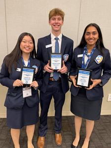 FBLA Members Win Outstanding Business Education Student Awards