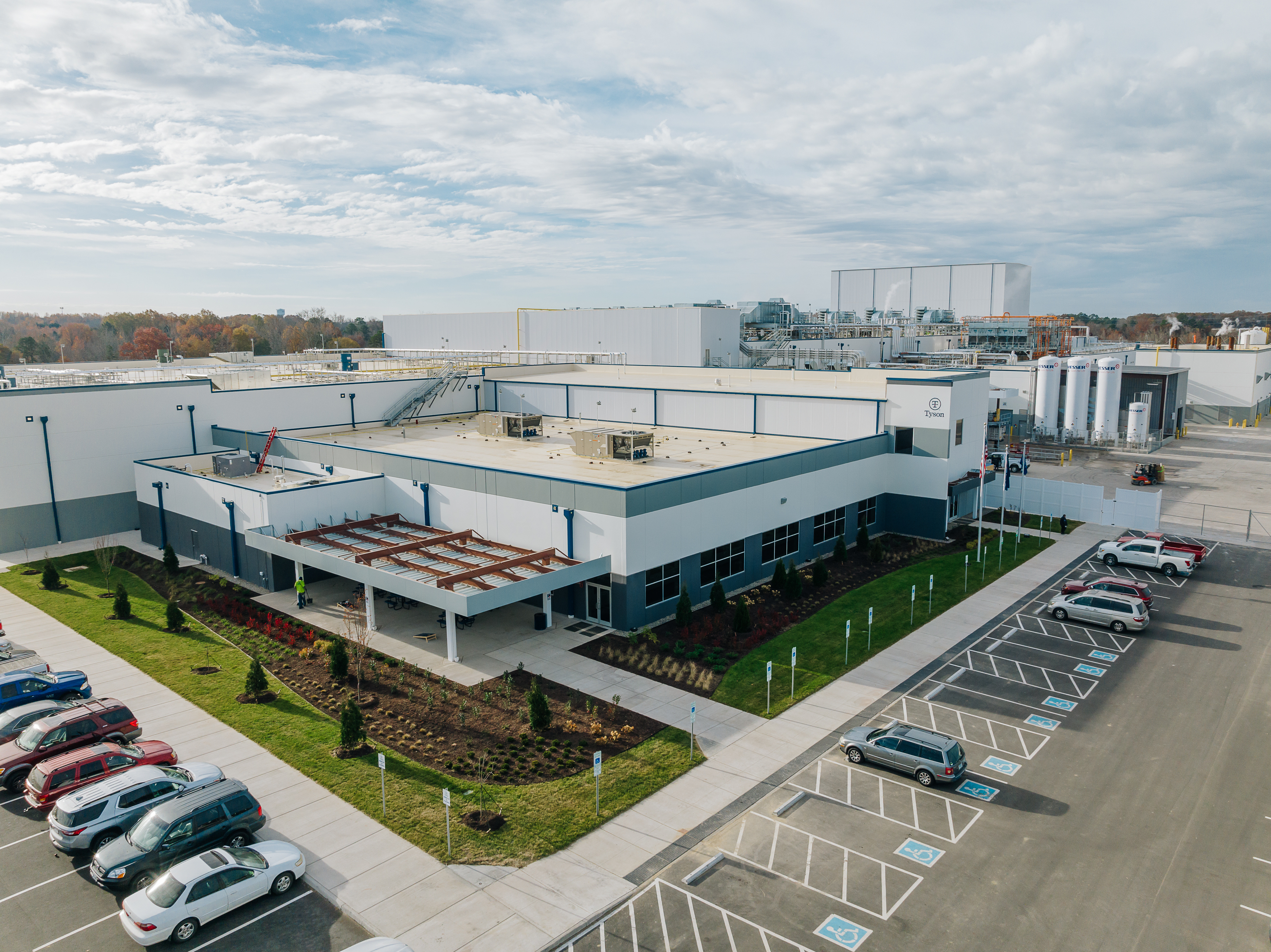 Tyson Foods has officially opened a new $300 million fully-cooked food production facility in Danville, Virginia, delivering on its strategy of accelerating long-term growth, operating as efficiently as possible and investing in its poultry business.