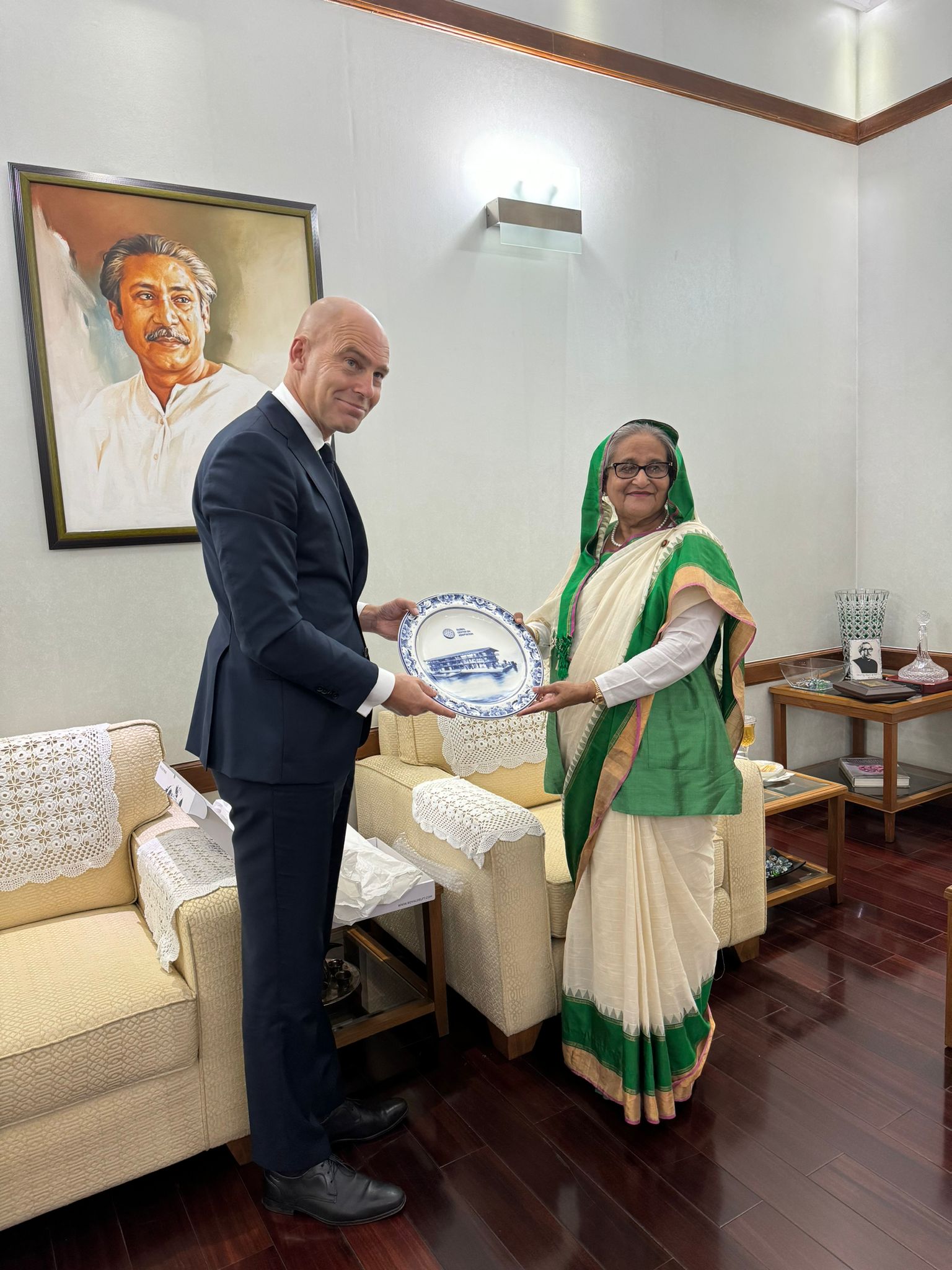 Professor Patrick Verkooijen, CEO of the Global Center on Adaptation meets Sheikh Hasina, Prime Minister of Bangladesh