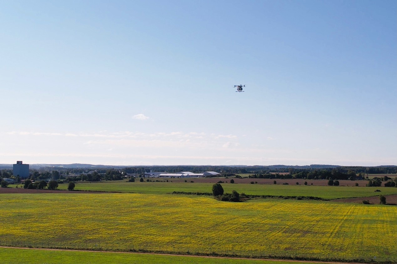 EHang 216 and Falcon AAVs Perform Airport Transport and Parcel Delivery Trial Flights for EU GOF 2.0 Project in Estonia