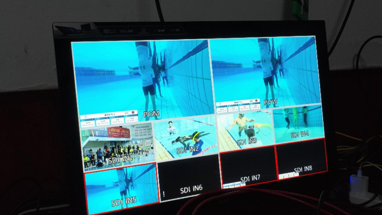On-site multiviewer during competition with underwater camera positions