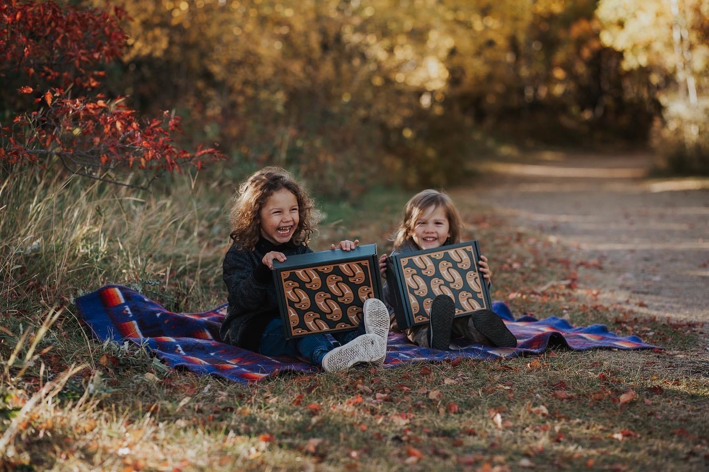 Kids with Boxes_Tessa Jayne Photography_2020