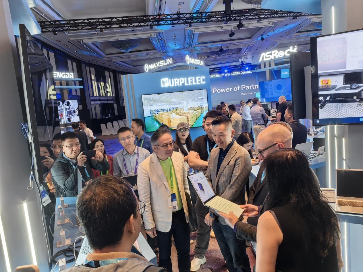 SIXUNITED’s xN25 Series 1kg AI Laptop