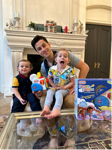 David Henrie Sharing Little Tikes Story Dream Machine with his Kids
