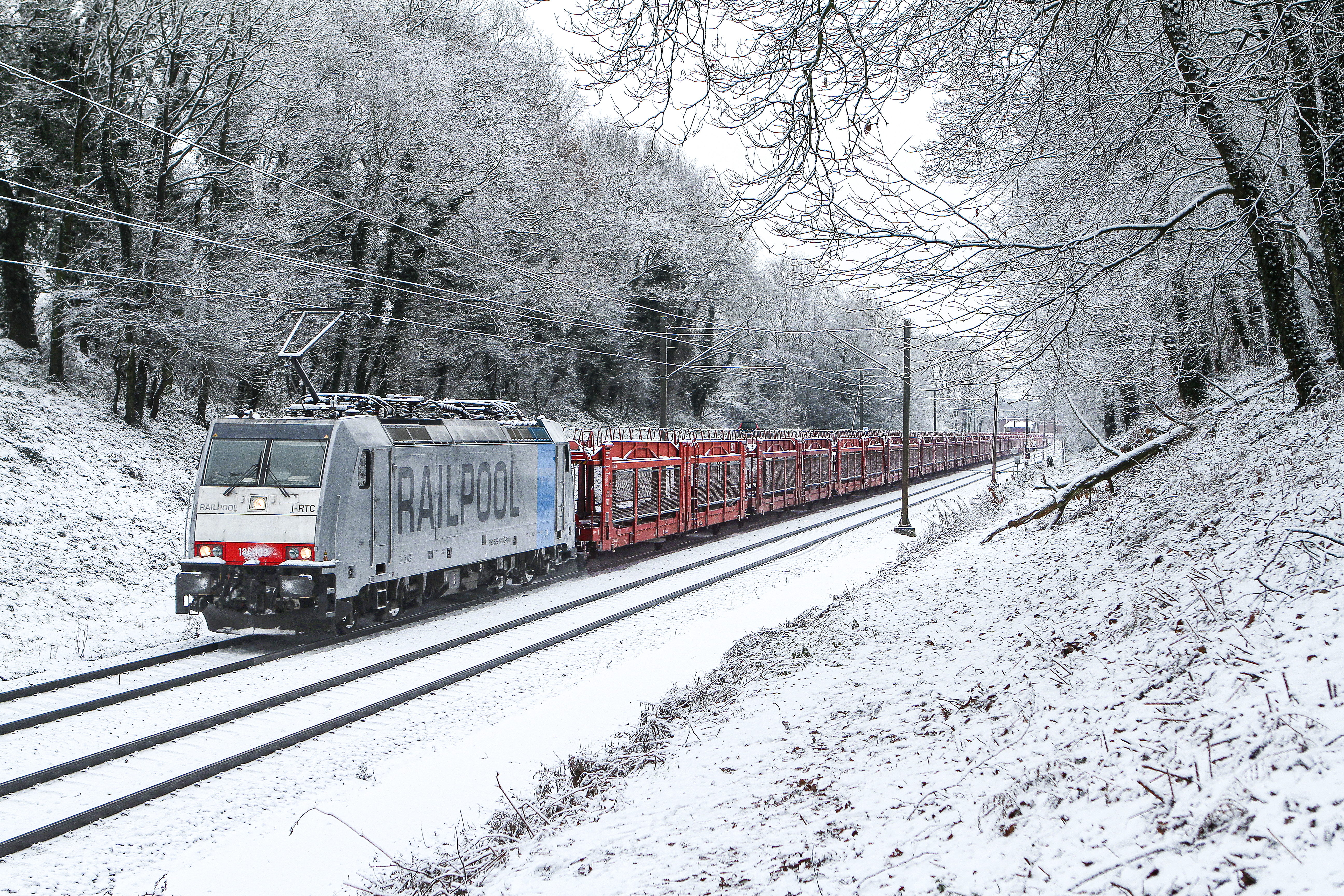 186 103 Safenwil CH_Railpool photographer Marcel von Eupen