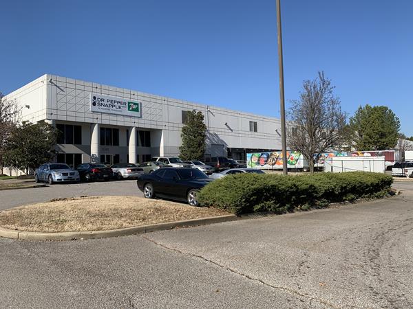 Sealy's relationship with the Memphis owner and broker positioned the company for the acquisition of the 1,020,560 square foot portfolio.