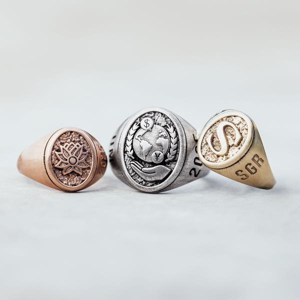 Students can proudly show what they stand for in the center crest of their Legacy Signet Ring™ with custom design options.