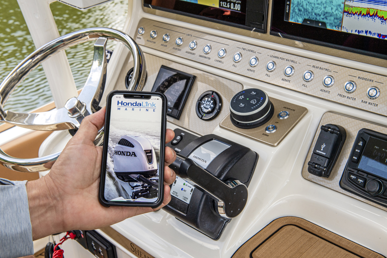 Honda Marine_HondaLink Marine App_Lifestyle Photo