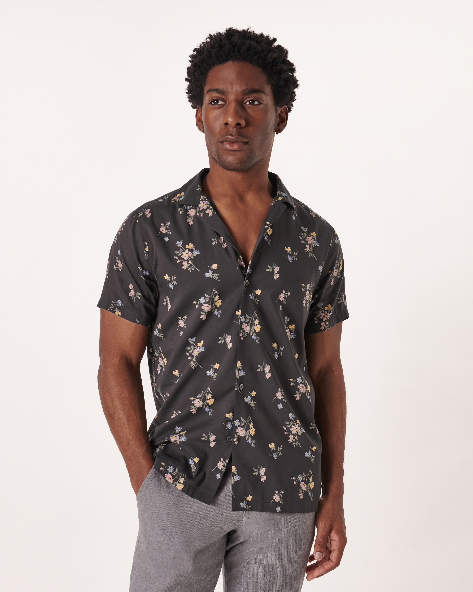 The Abercrombie x The Knot “Best Dressed Guest” collection features curated and co-designed pieces perfectly suited to outfit guests for the busiest wedding and event season ever.