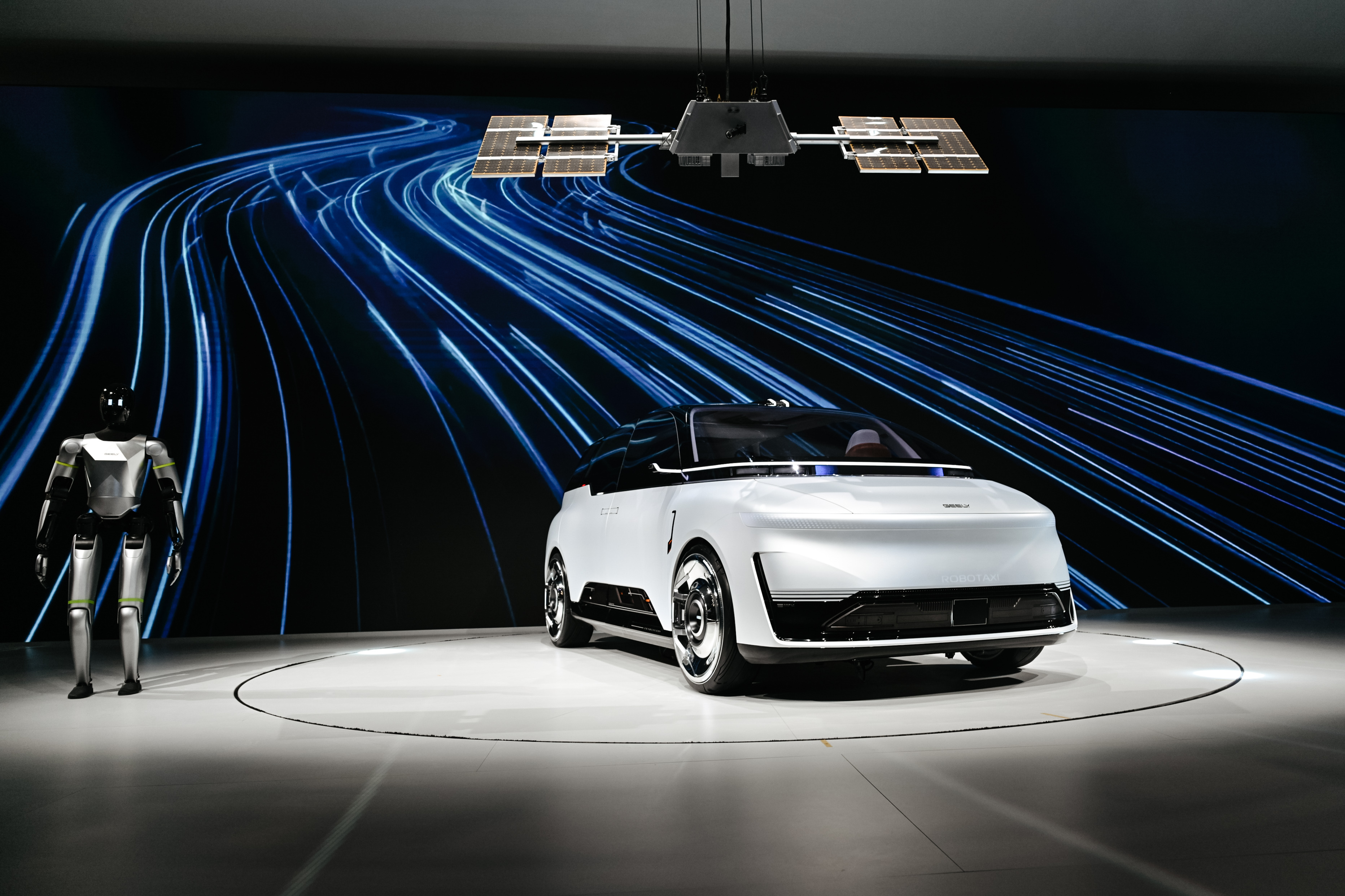 CaoCao H1 Revenue Tops RMB10 Billion as RoboX Gains Momentum, with Robotaxi Fleet Deployment Planned in Hong Kong and the UAE