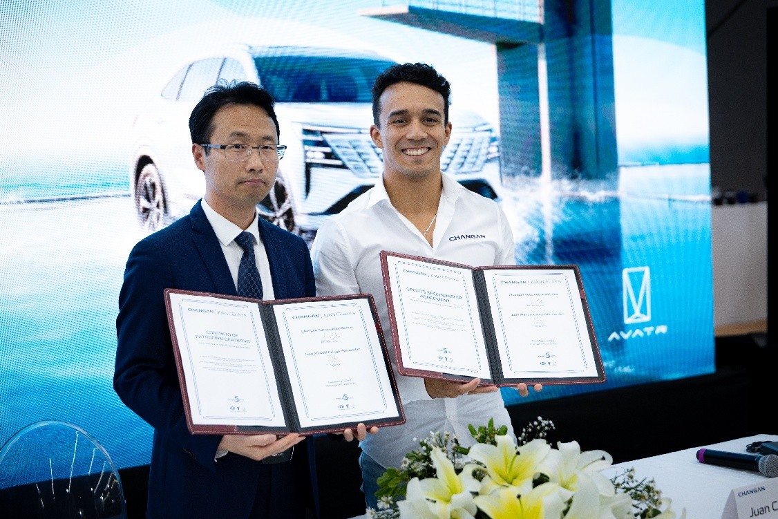 Foto 2: Cinco años consolidando presencia en México: Changan Automobile firma al medallista de oro Juan Celaya para alianza de tres años
