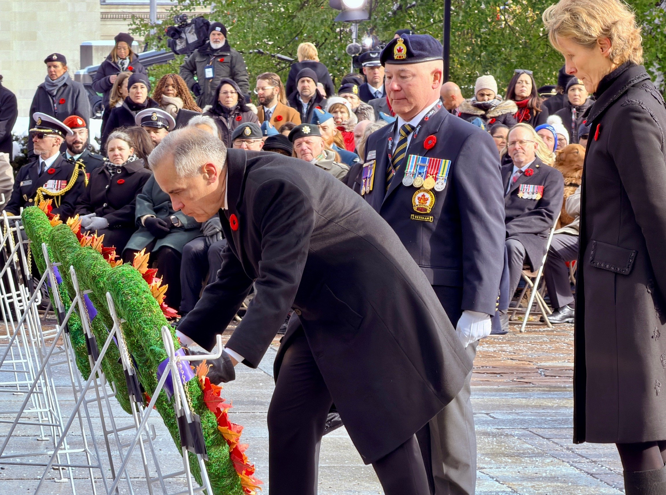 Rday 2025_PM places wreath2