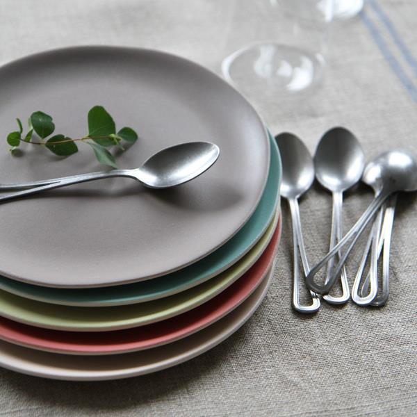 Memorable tablescapes for lazy meals, created for friends and families to linger, relax and enjoy are easily created with Jar’s plates in an unforgettable range of colors.  Handcrafted in France.