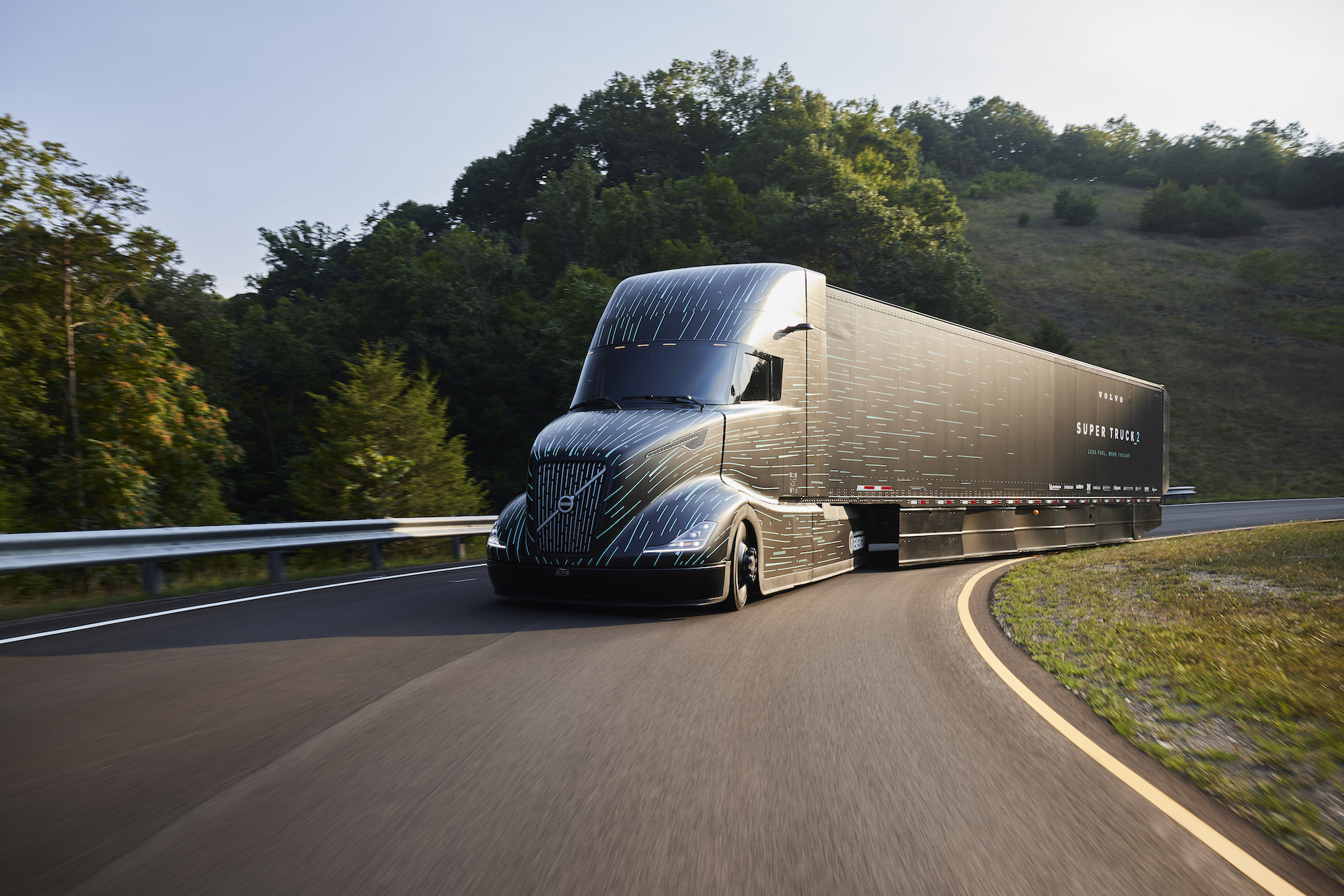 Volvo Trucks' SuperTruck 2 Exceeds Freight Efficiency Goals with Focus on  Aerodynamics and Advanced Engineering