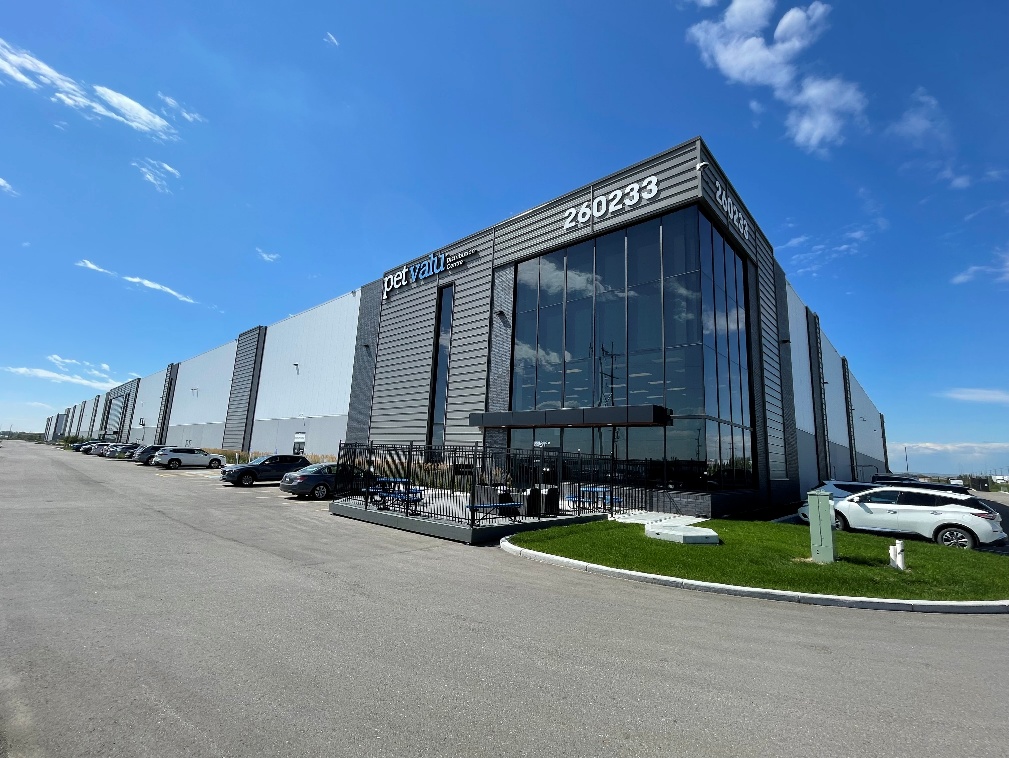 Pet Valu’s new distribution centre in Calgary, Alberta