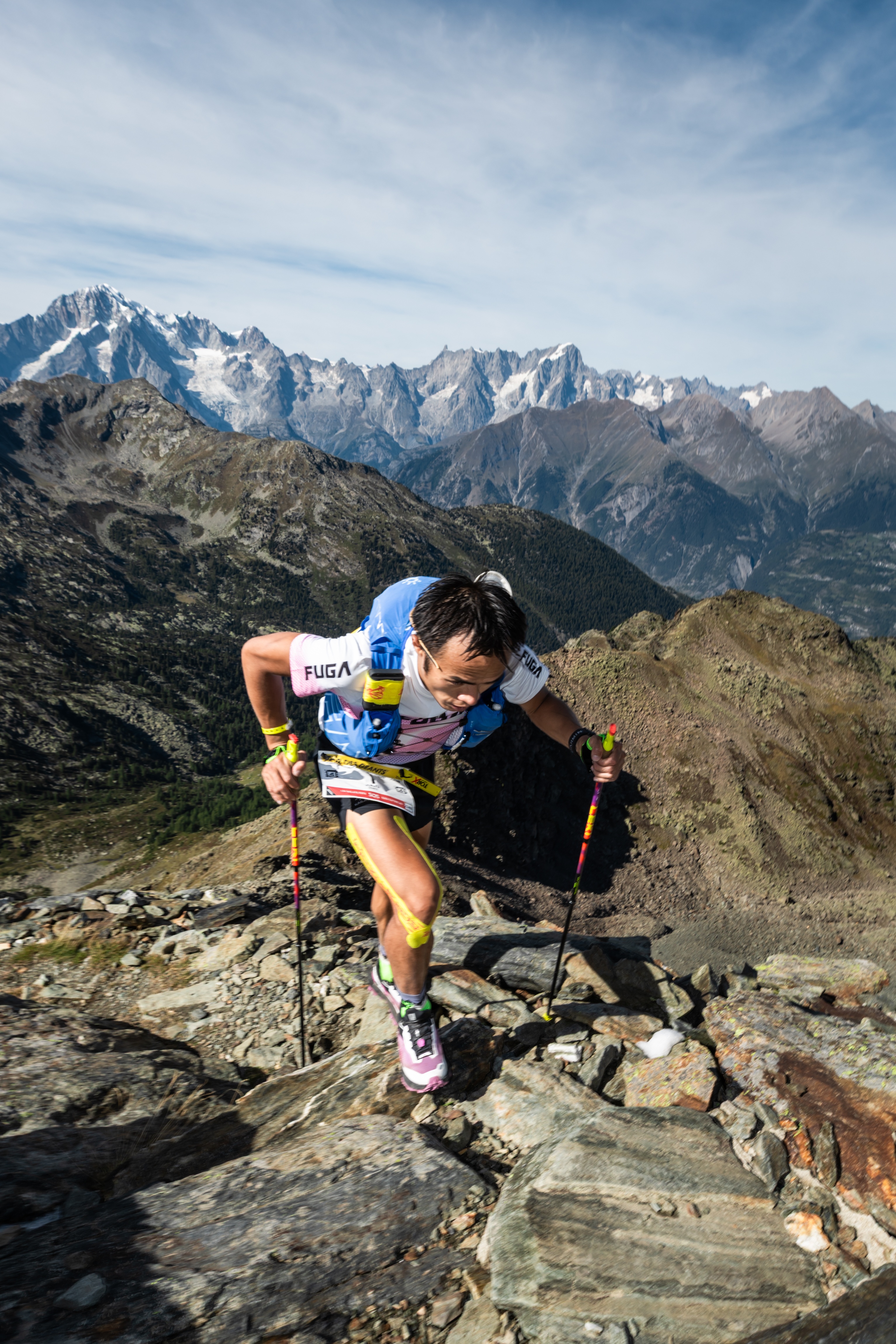 KAILAS FUGA ATHLETE Jiaju ZHAO from China shatters TOR330 record in Italy
