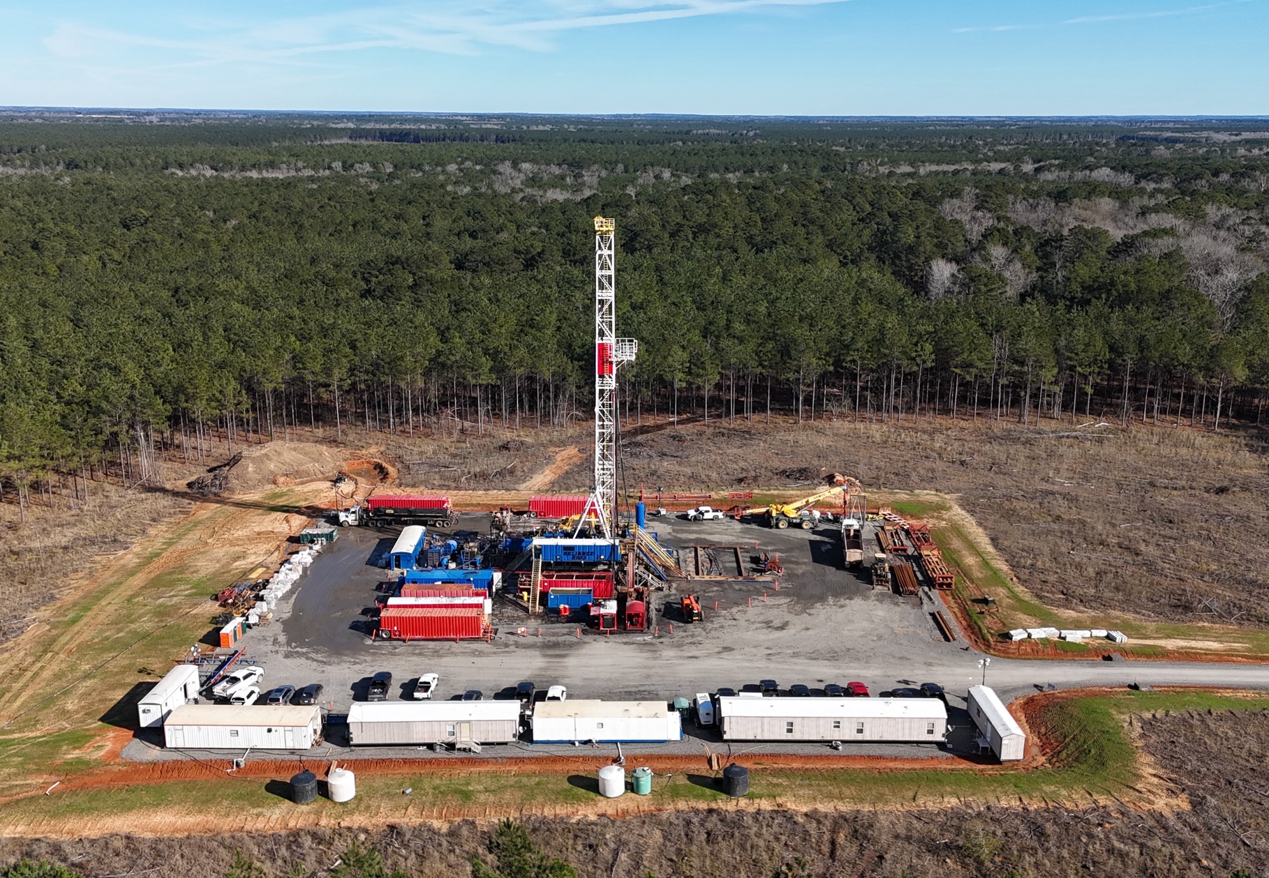 Drill rig at the Lester-1 drillsite.