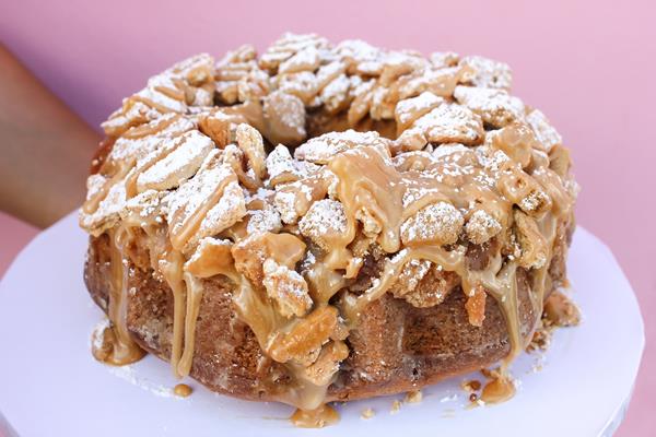 Bunnie Cakes Bakery and Café’s Sweet Apple kosher bundt cake just in time for the Jewish High Holidays. Free local delivery in Miami-Dade County when ordered by September 10th. 

Photo courtesy of Bunnie Cakes Bakery and Café in Downtown Doral
