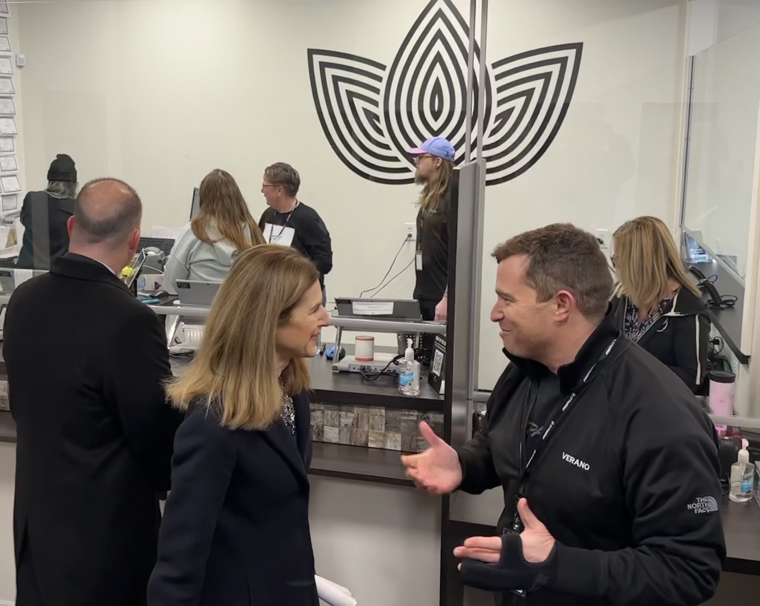Verano Welcomes Connecticut Lieutenant Governor Susan Bysiewicz and Cannabis Customers at Zen Leaf Meriden to Commemorate the Launch of Adult Use Sales