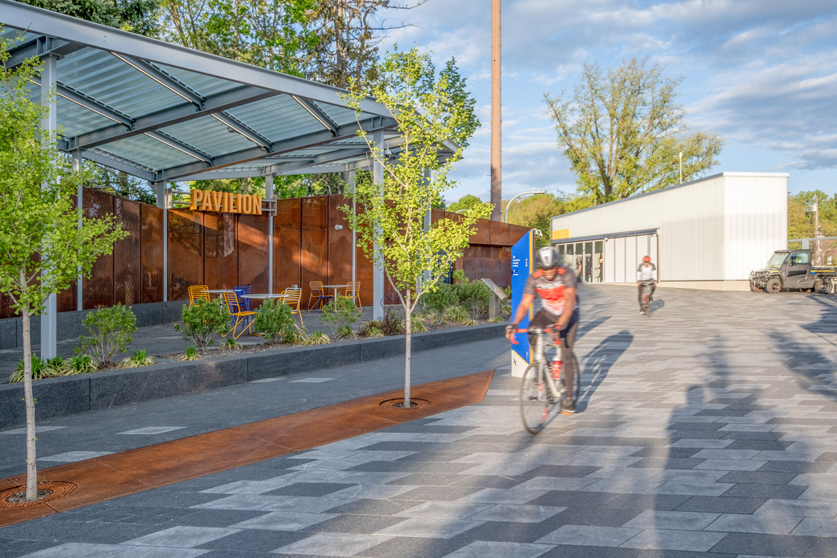 The Gov. Mario Cuomo Bridge Welcome Center, the focus of Bendheim's new video case study.