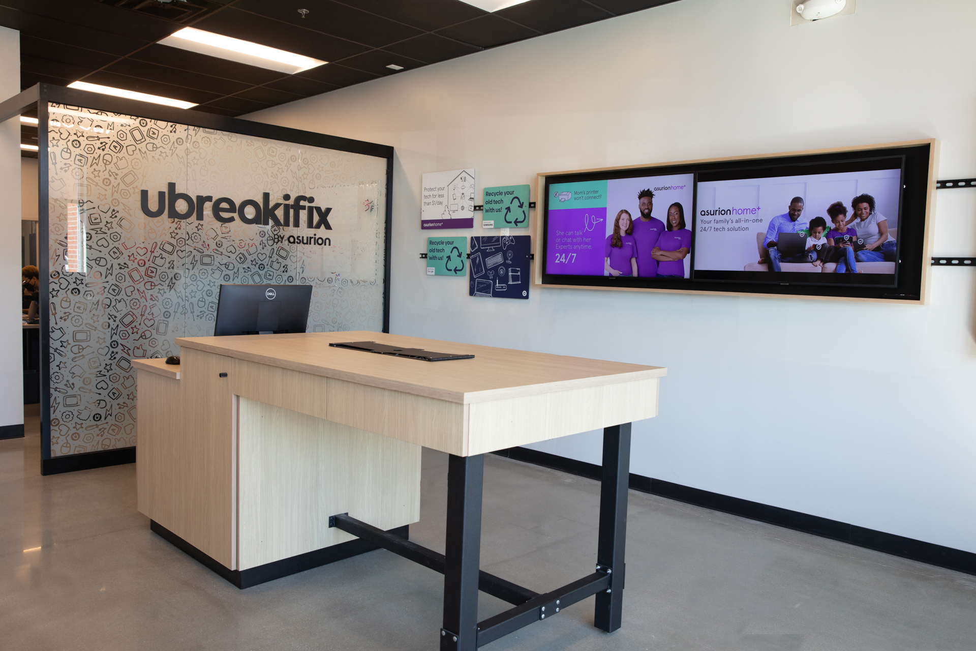 uBreakiFix College Park