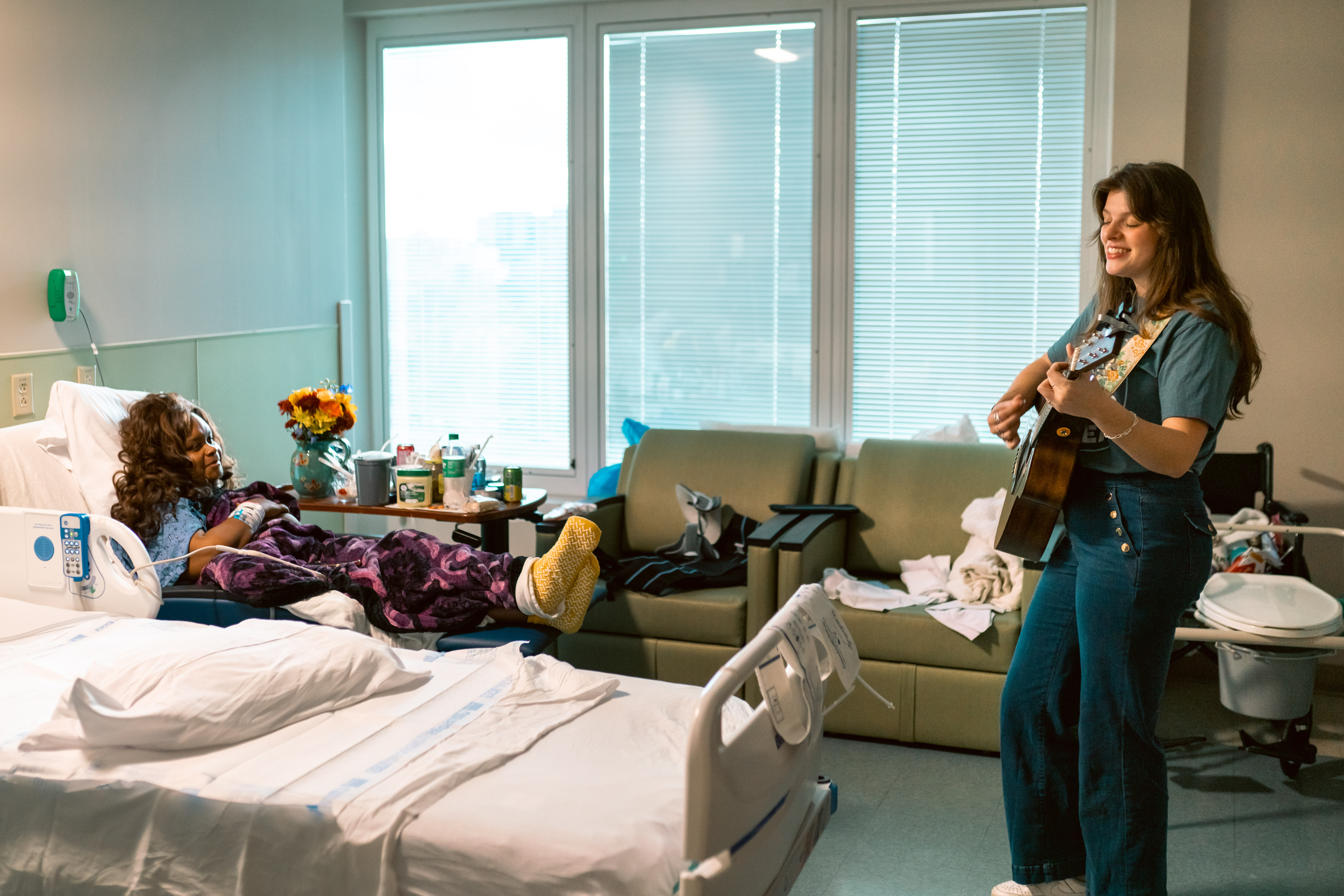 Musicians On Call Hope for the Holidays - MOC Bedside visits