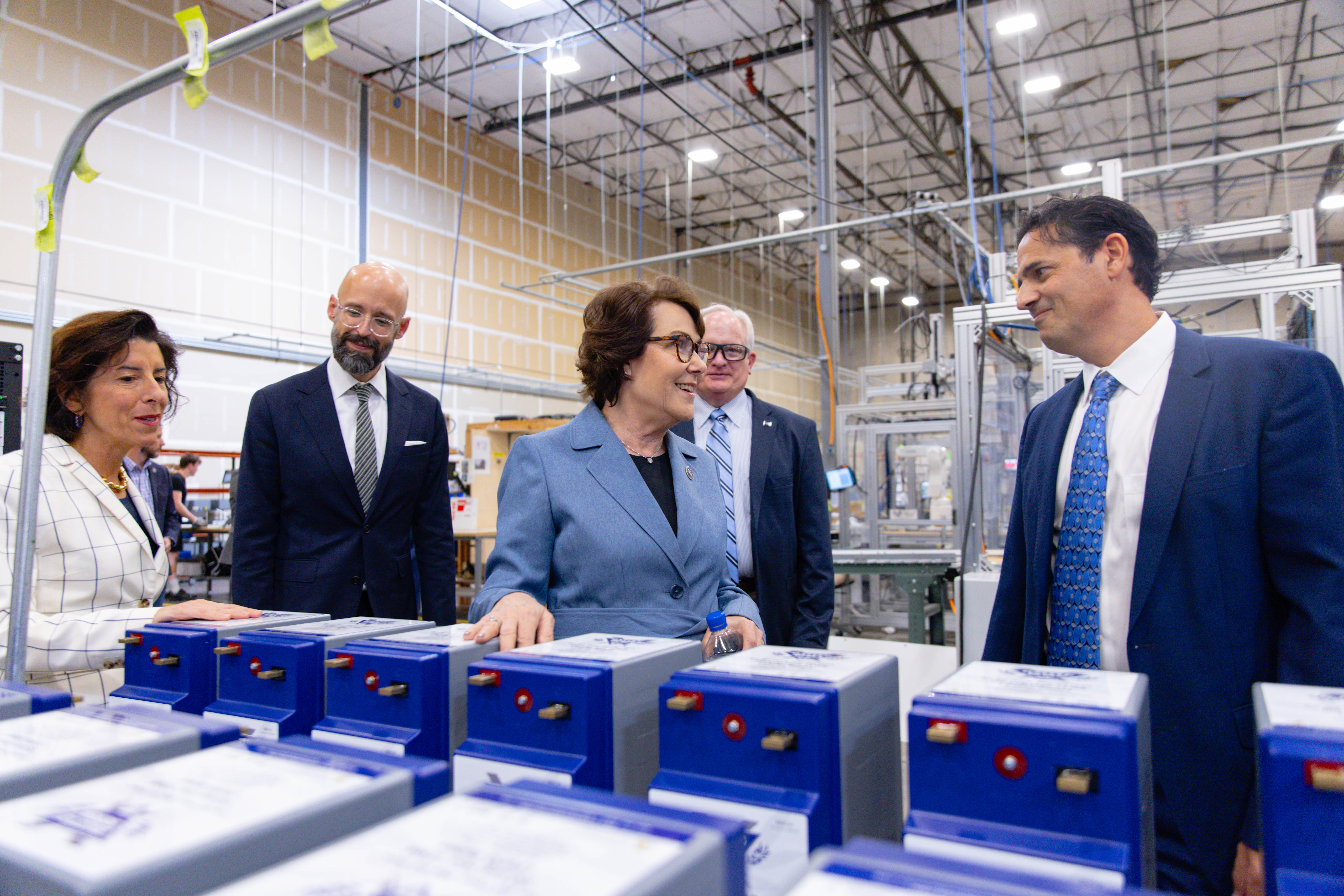 Commerce Secretary Raimondo and Senator Rosen Tour Dragonfly Energy