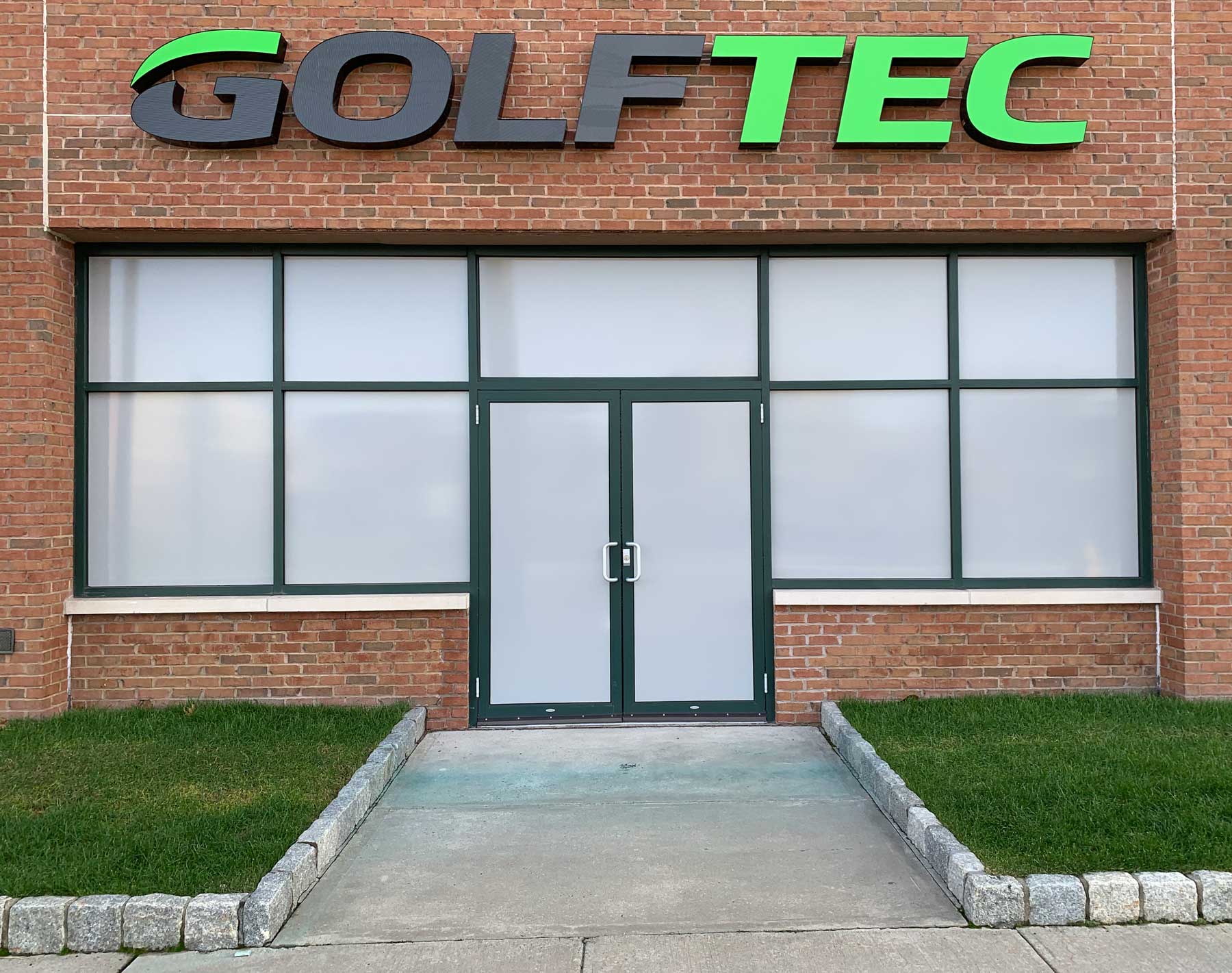 GOLFTEC Stamford exterior