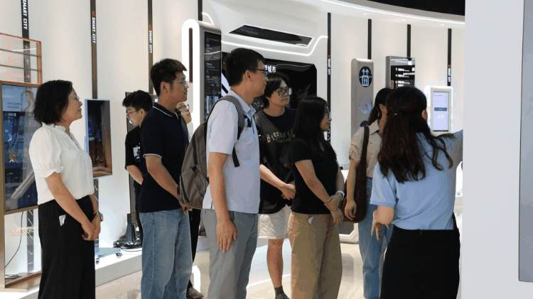 COSUN SIGN and Shenzhen University Establish Joint Research Platform to Advance AI Foundation Models for the Signage Industry