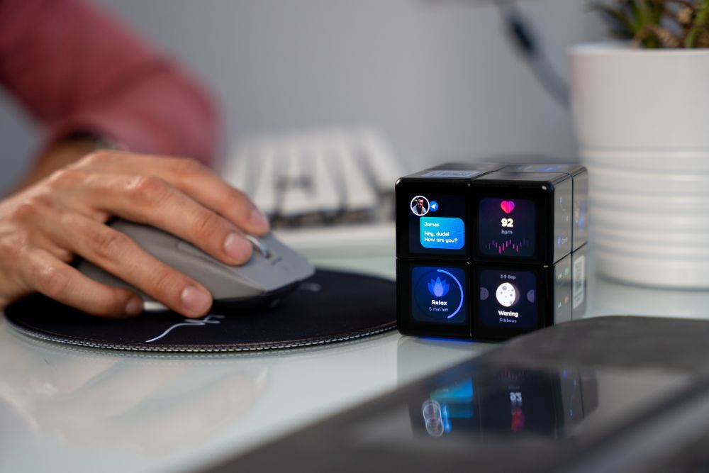 Rubik’s® WOWCube® in widget mode