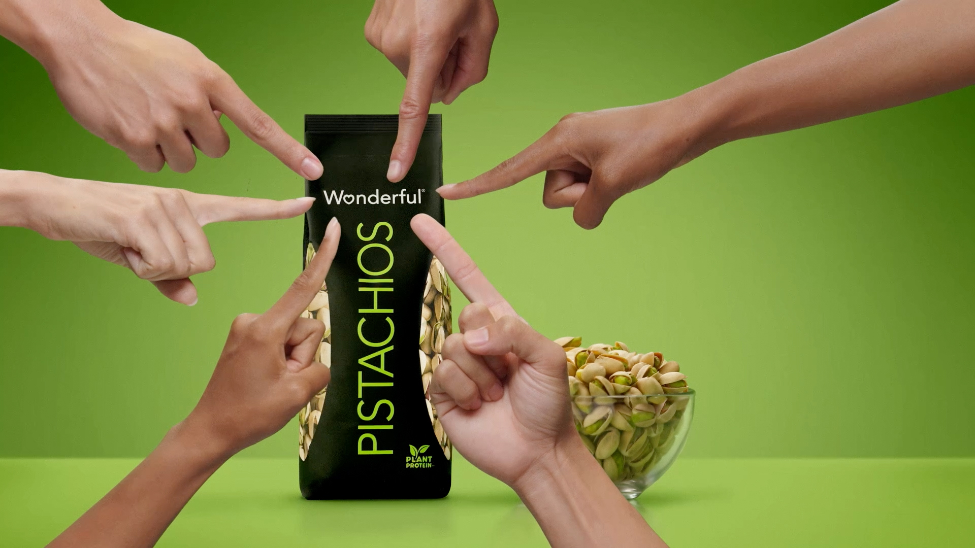 Wonderful Pistachios' new flavors honored by health magazine - Produce Blue  Book
