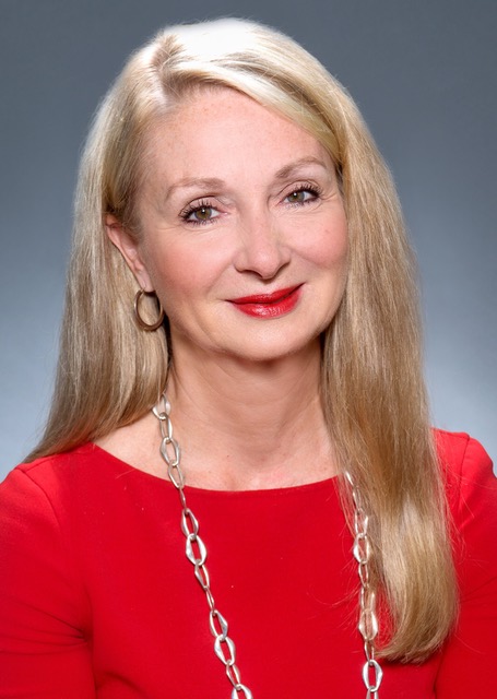 Andrea Weiss headshot