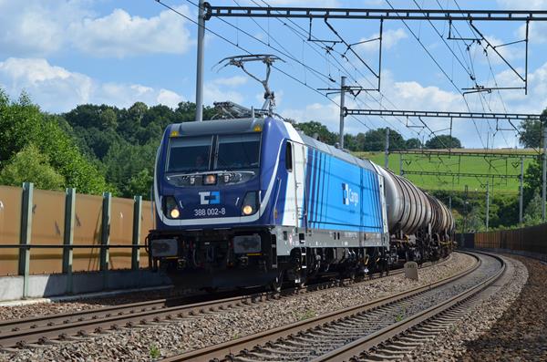 Die TRAXX MS3-Lokomotive Baureihe 388 002 von CD Cargo