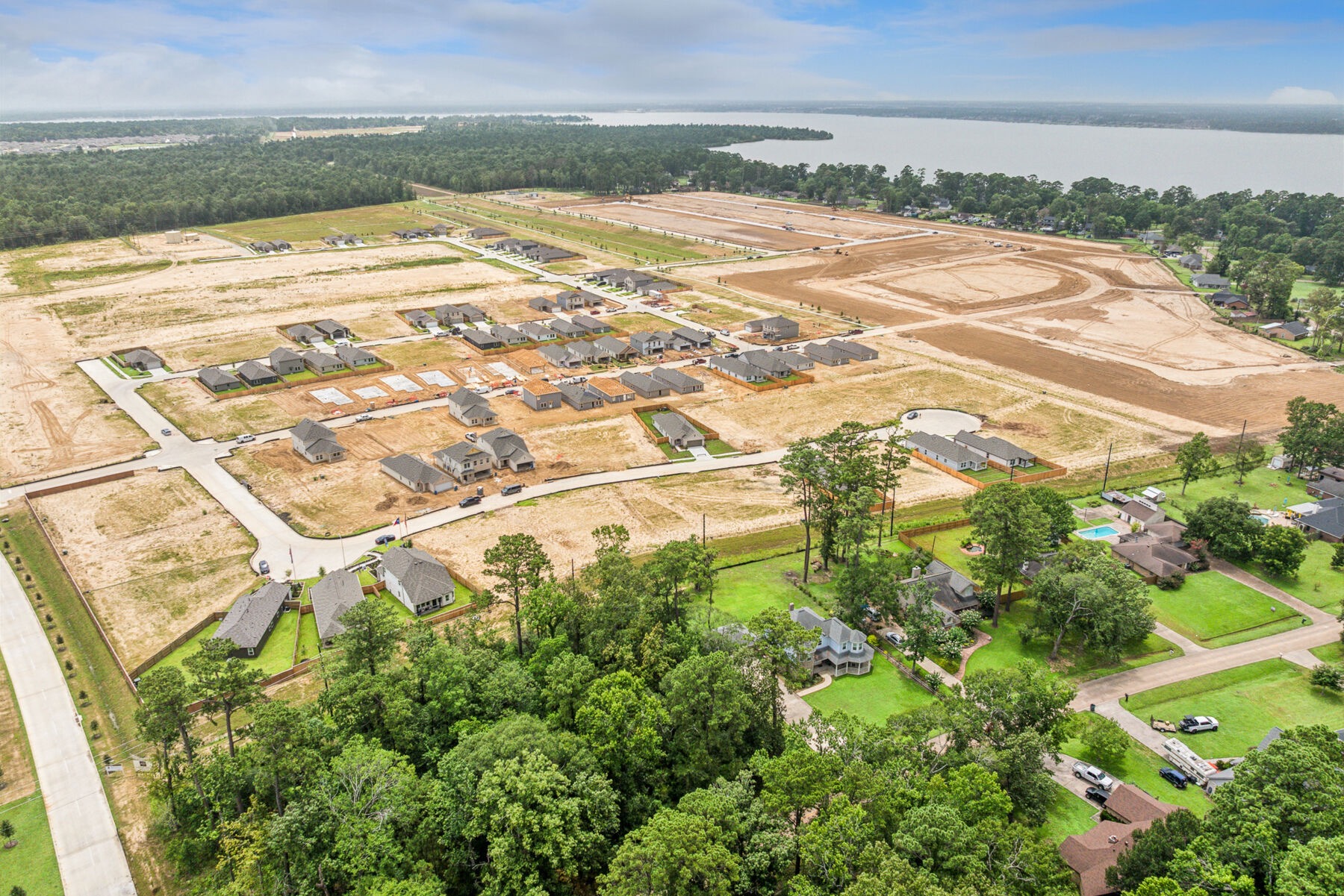 Windy Hill Development completed the sale of 92 fully developed lots to D.R. Horton in the Indian Springs community. Indian Springs is a 138-acre, 600-lot master-planned community in Crosby, Texas.
