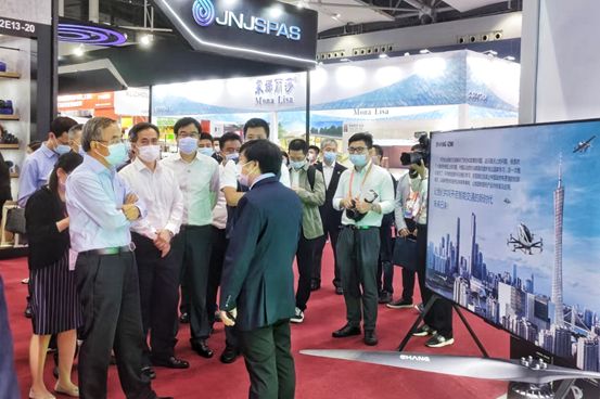 Chinese Premier Visited EHang Exhibition Booth at the China Import and Export Fair