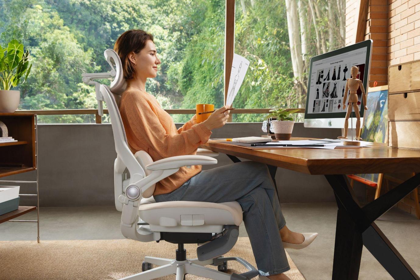 Designed Around How Petite Users Actually Sit