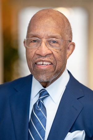Lecount Davis headshot