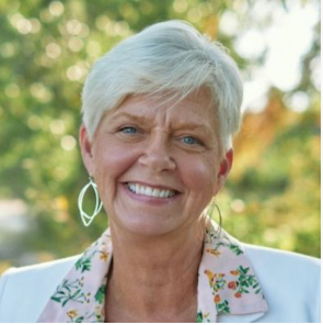 How Residential Real Estate Expert Tantzi Habsburg of Holland, MI, Explains First-Time Lake Buying for HelloNation