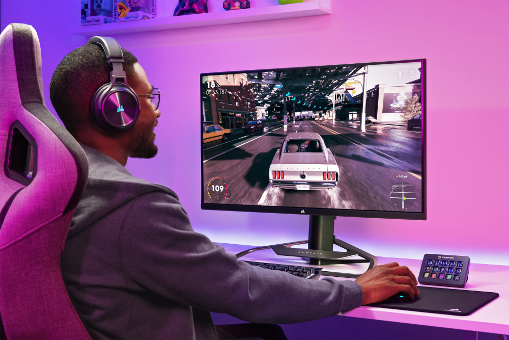 XENEON_32QHD165_HERO_3