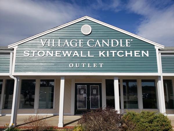 Stonewall Kitchen Opens New Village Candle At - Stonewall Kitchen Portland Maine Hours